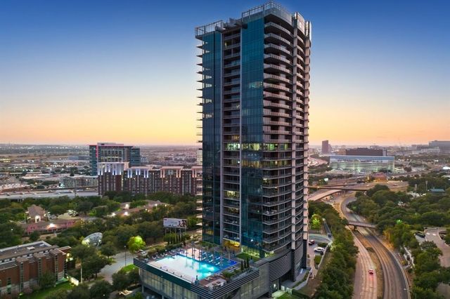 3130 N Harwood Street 1606, Dallas, TX 75201