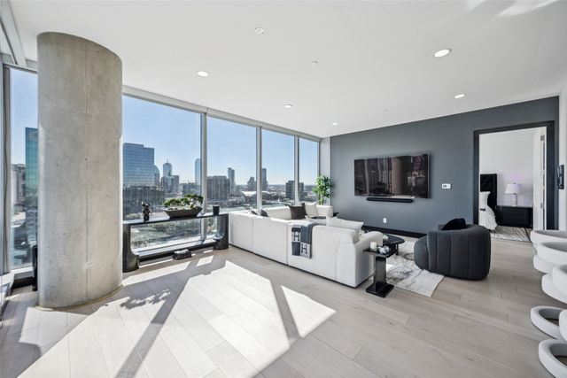 3130 N Harwood Street 1606, Dallas, TX 75201