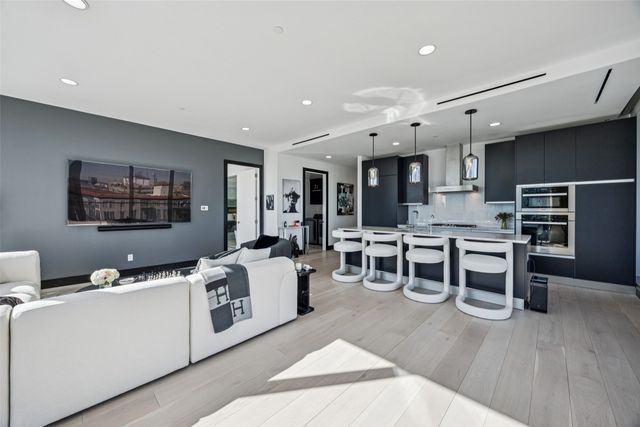 3130 N Harwood Street 1606, Dallas, TX 75201