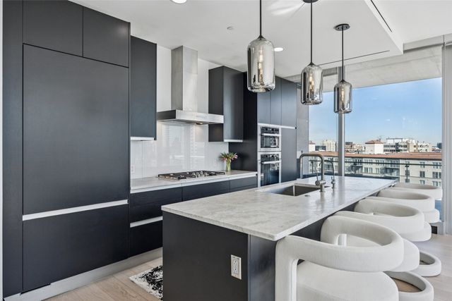 3130 N Harwood Street 1606, Dallas, TX 75201