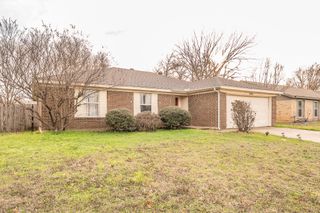 4004 Cypress Springs Drive, Arlington, TX 76001