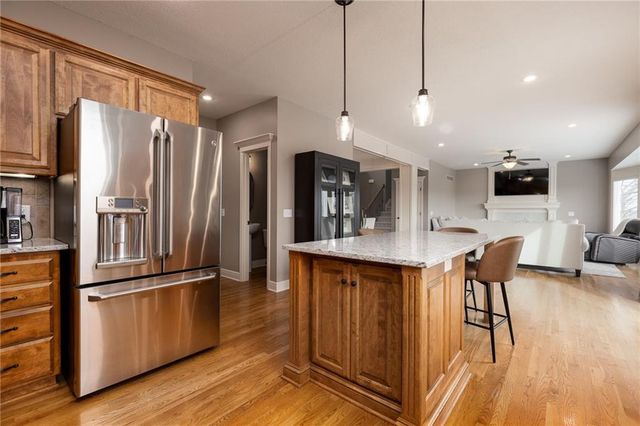 17811 Greyhawke Ridge Drive, Smithville, MO 64089