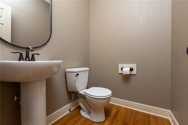 17811 Greyhawke Ridge Drive, Smithville, MO 64089