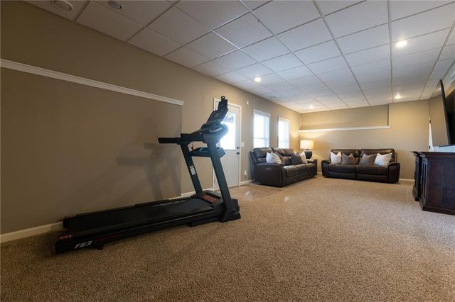 17811 Greyhawke Ridge Drive, Smithville, MO 64089