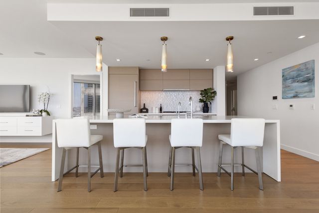 888 W E Street 2602, San Diego, CA 92101