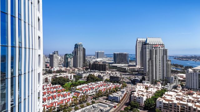 888 W E Street 2602, San Diego, CA 92101
