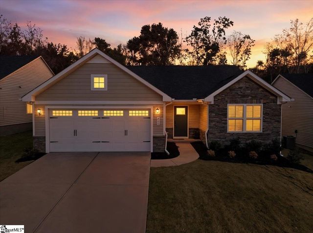 119 Baylor Drive, Gray Court, SC 29645