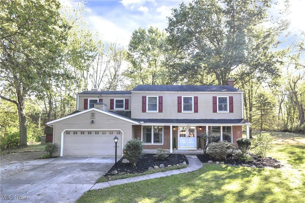 6617 Sutton Drive, North Olmsted, OH 44070