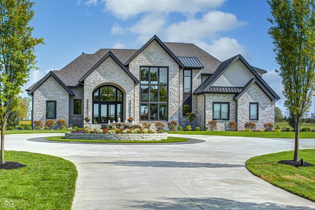 9760 Windy Hills Drive, Zionsville, IN 46077
