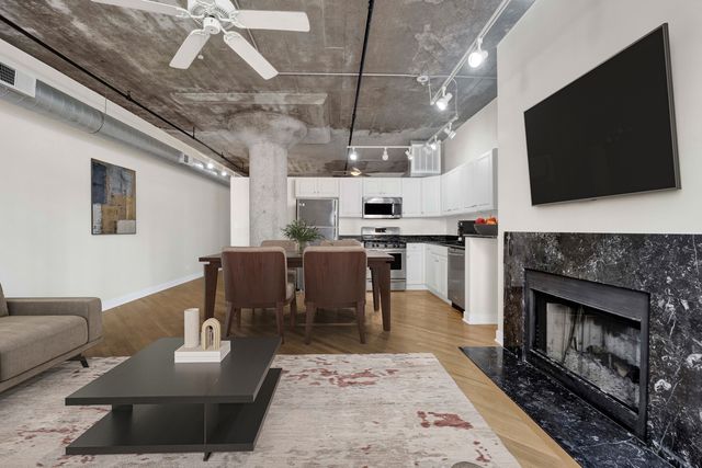411 W ONTARIO Street 426, Chicago, IL 60654