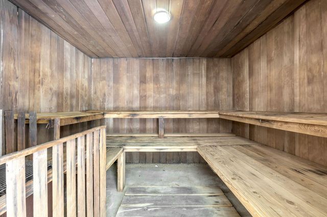 2970 NE 16th Avenue 211, Oakland Park, FL 33334