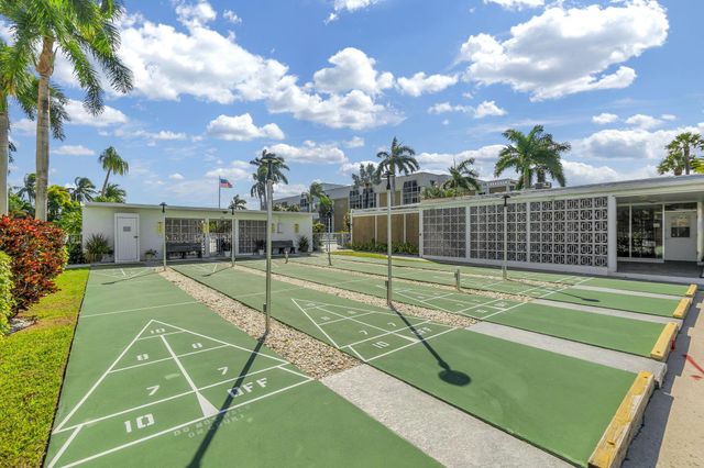 2970 NE 16th Avenue 211, Oakland Park, FL 33334