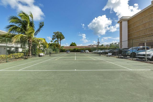 2970 NE 16th Avenue 211, Oakland Park, FL 33334