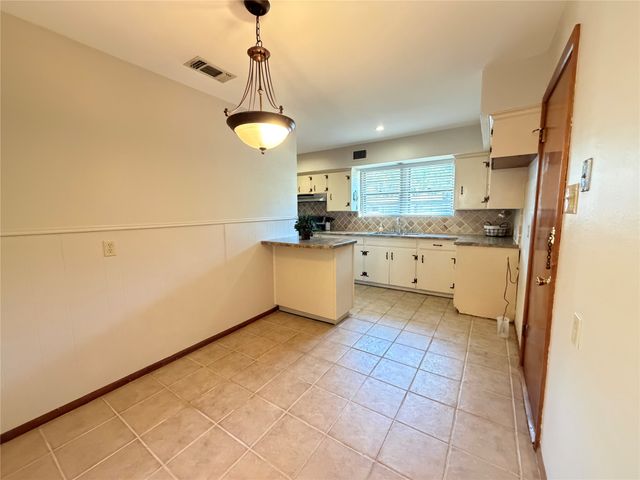 1519 Tulip Drive, Arlington, TX 76013