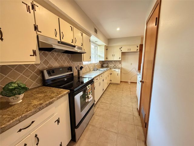 1519 Tulip Drive, Arlington, TX 76013