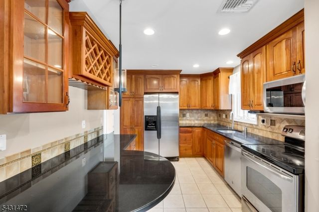 110 Bell Ave, Hopatcong Boro, NJ 07843