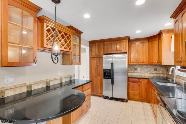110 Bell Ave, Hopatcong Boro, NJ 07843