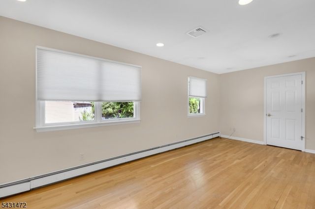 110 Bell Ave, Hopatcong Boro, NJ 07843