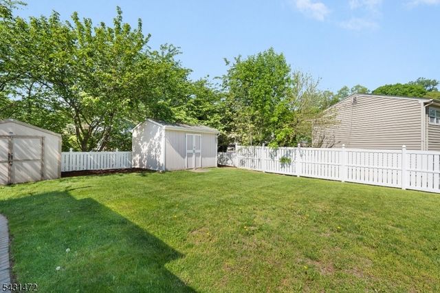 110 Bell Ave, Hopatcong Boro, NJ 07843