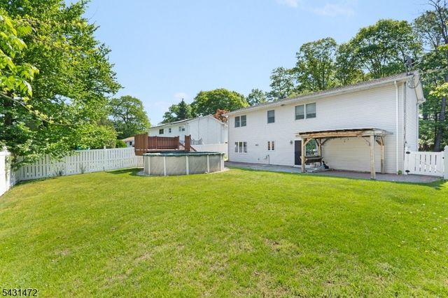 110 Bell Ave, Hopatcong Boro, NJ 07843