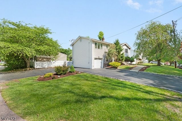 110 Bell Ave, Hopatcong Boro, NJ 07843