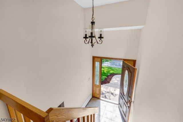 110 Bell Ave, Hopatcong Boro, NJ 07843