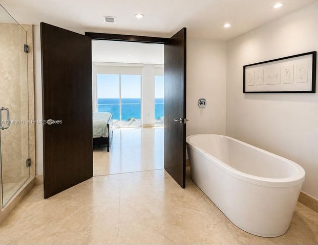 150 Sunny Isles Boulevard 1-UPH1, Sunny Isles Beach, FL 33160