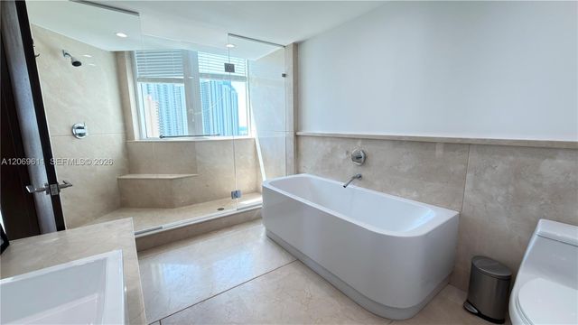 150 Sunny Isles Boulevard 1-UPH1, Sunny Isles Beach, FL 33160