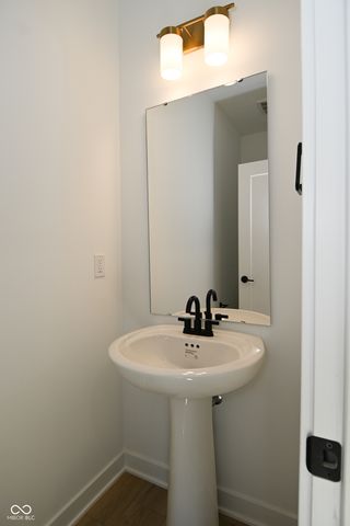 2450 Peoples Drive, Indianapolis, IN 46205