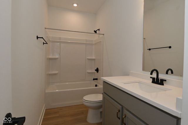 2450 Peoples Drive, Indianapolis, IN 46205