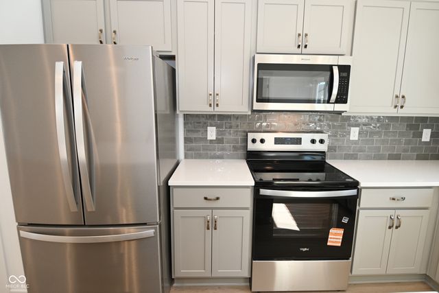 2450 Peoples Drive, Indianapolis, IN 46205