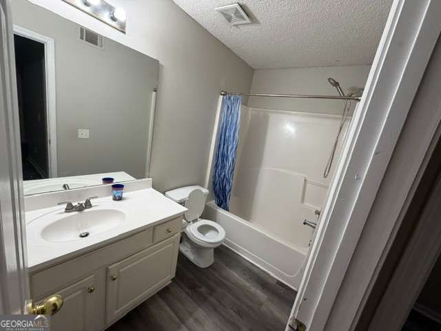 5920 April Drive, Buford, GA 30518