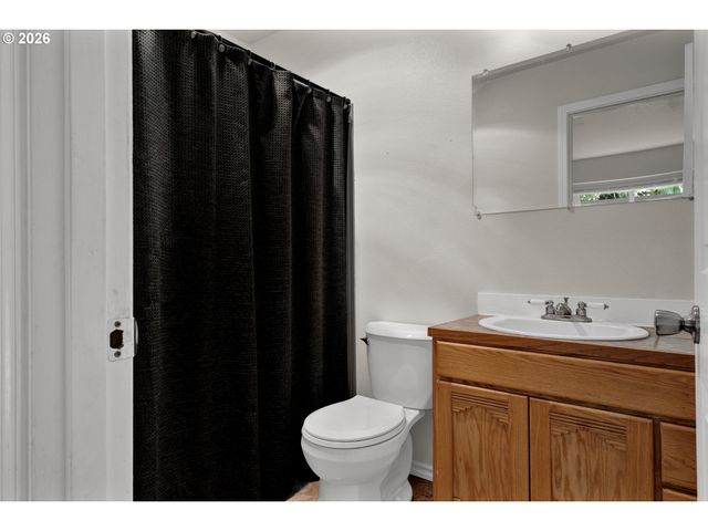 76554 BOBBE Way, Oakridge, OR 97463