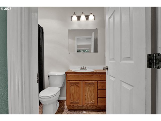 76554 BOBBE Way, Oakridge, OR 97463