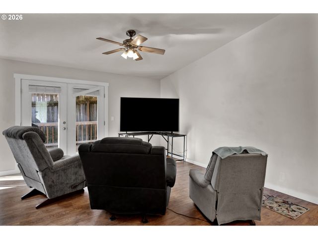 76554 BOBBE Way, Oakridge, OR 97463