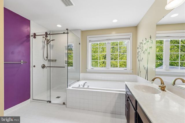 307 WINTERTHUR LN, Newark, DE 19711