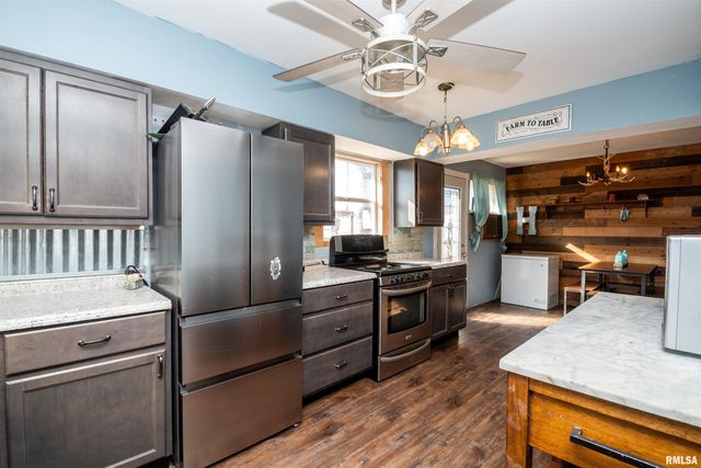 4929 N EVERTS Court, Peoria, IL 61614