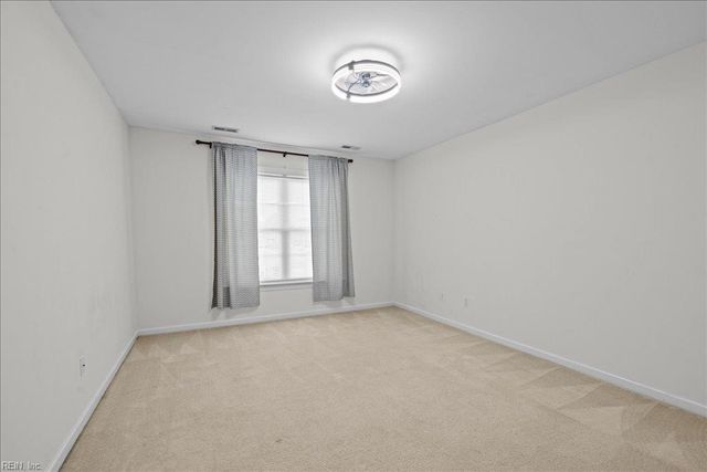 7 Quail CV, Poquoson, VA 23662