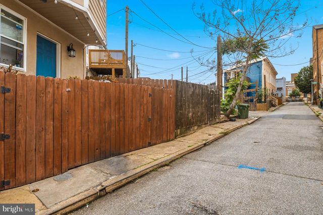 1202 W CROSS ST, Baltimore, MD 21230