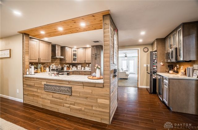 294 New Garden, New Paris, OH 45347