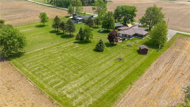 294 New Garden, New Paris, OH 45347