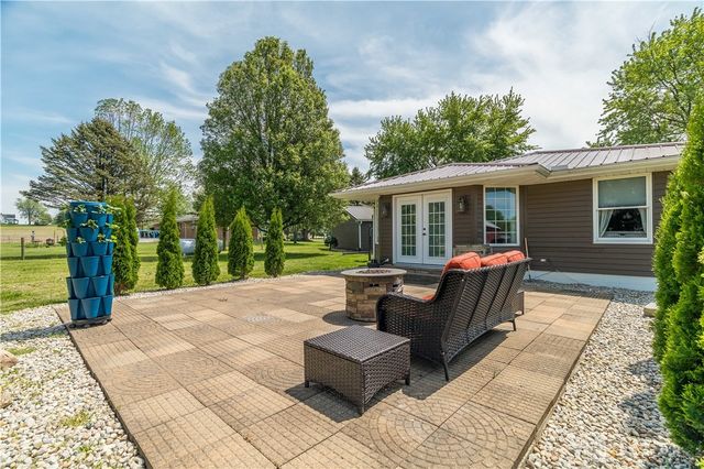 294 New Garden, New Paris, OH 45347