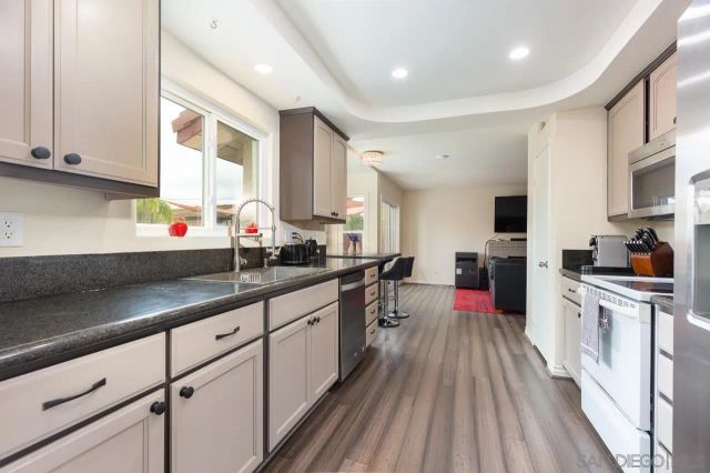 14383 La Harina Ct, San Diego, CA 92129