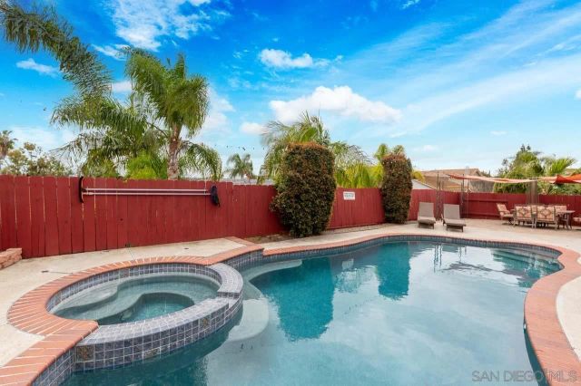 14383 La Harina Ct, San Diego, CA 92129