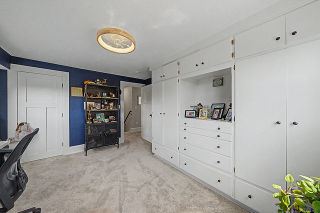 2202 E 32nd Street, Des Moines, IA 50317