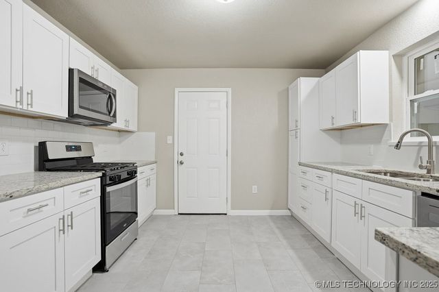 13111 E 76th Street, Owasso, OK 74055