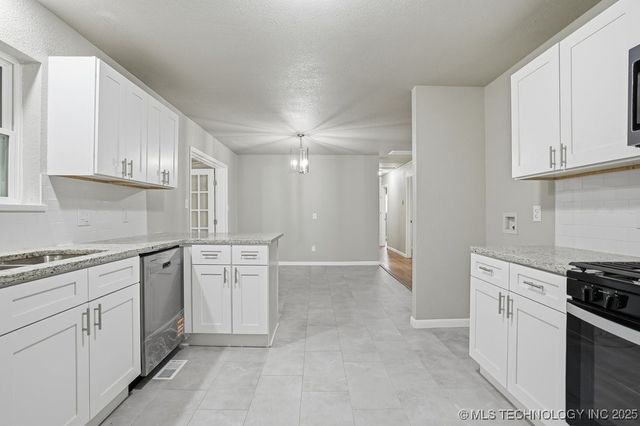 13111 E 76th Street, Owasso, OK 74055