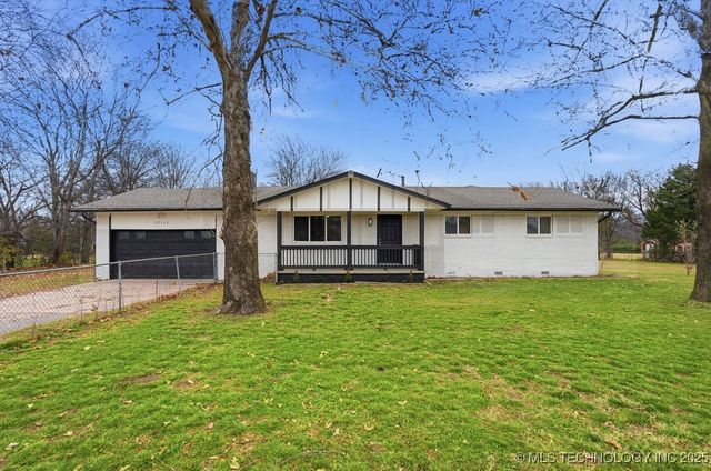 13111 E 76th Street, Owasso, OK 74055