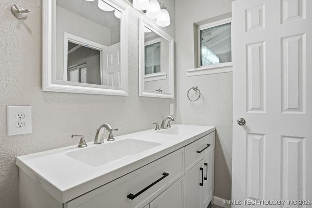 13111 E 76th Street, Owasso, OK 74055