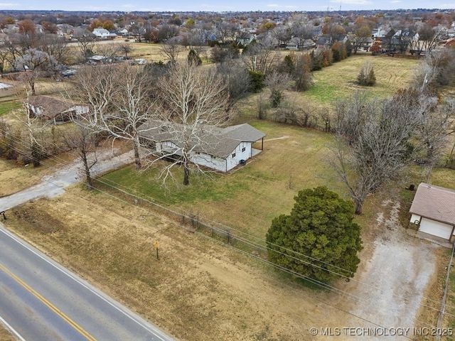 13111 E 76th Street, Owasso, OK 74055